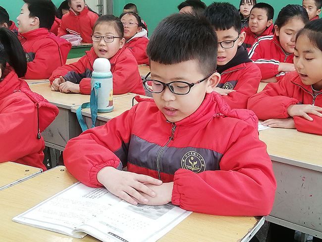 最美晨誦“聲滿”校園