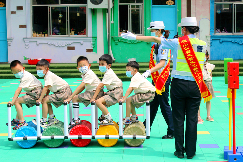 “平安童行” 山西各地開展交通安全進校園活動