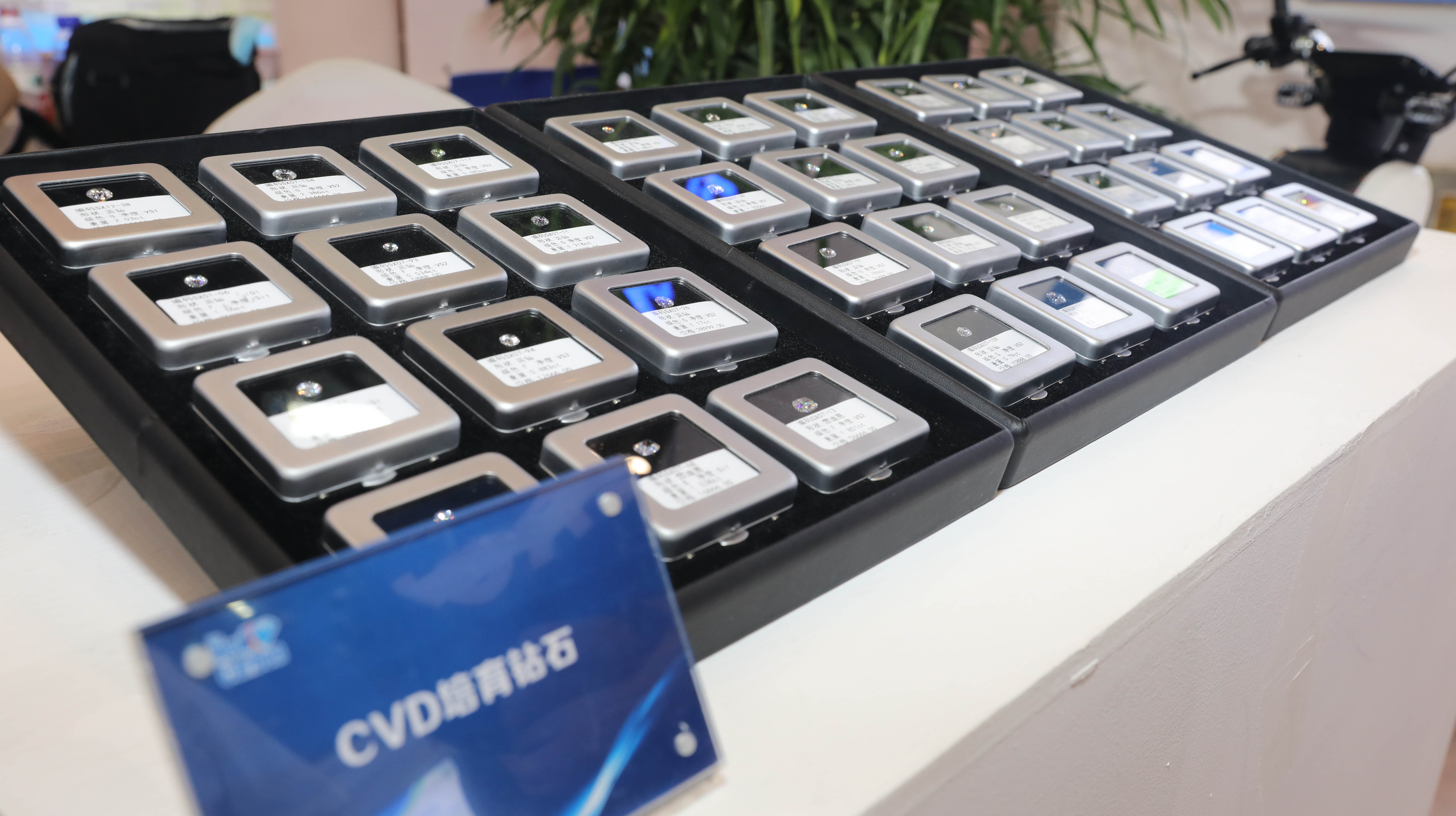 CVD培育鉆石。