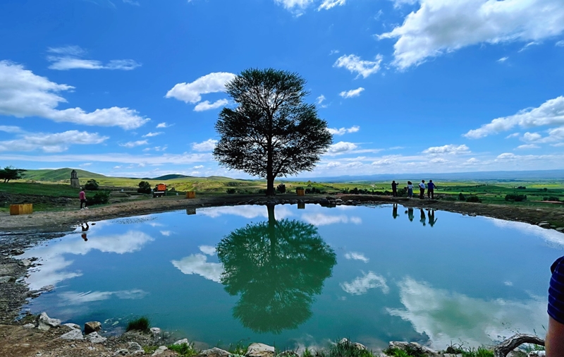 八臺子教堂處的小天池