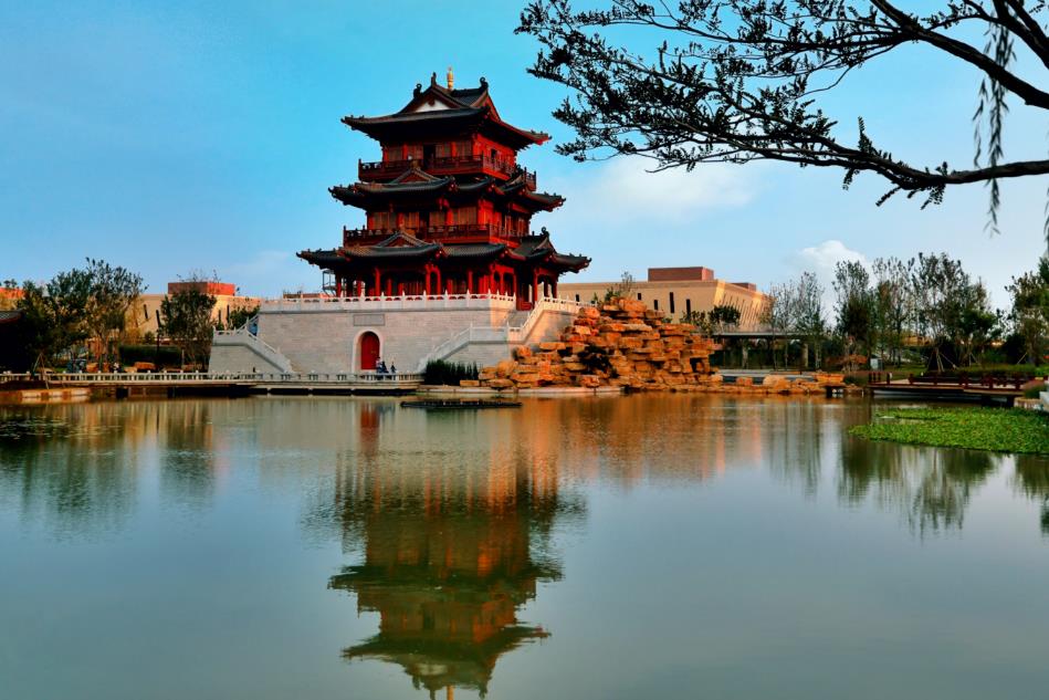 新落成的侯馬晉都公園