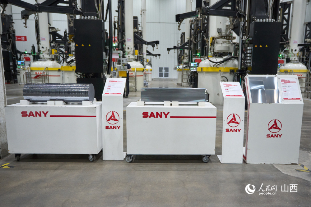 三一朔州拉晶車間。人民網 張超寧攝