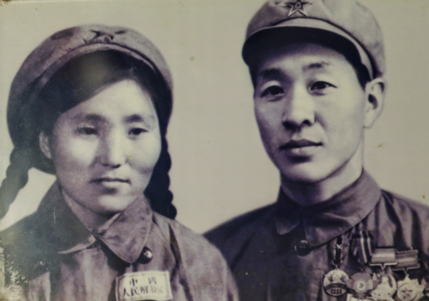 史文勛夫婦舊照。受訪者供圖